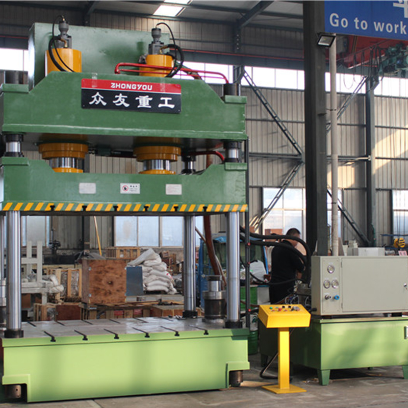 四柱油压机滑块的加工与装配要求有哪些？