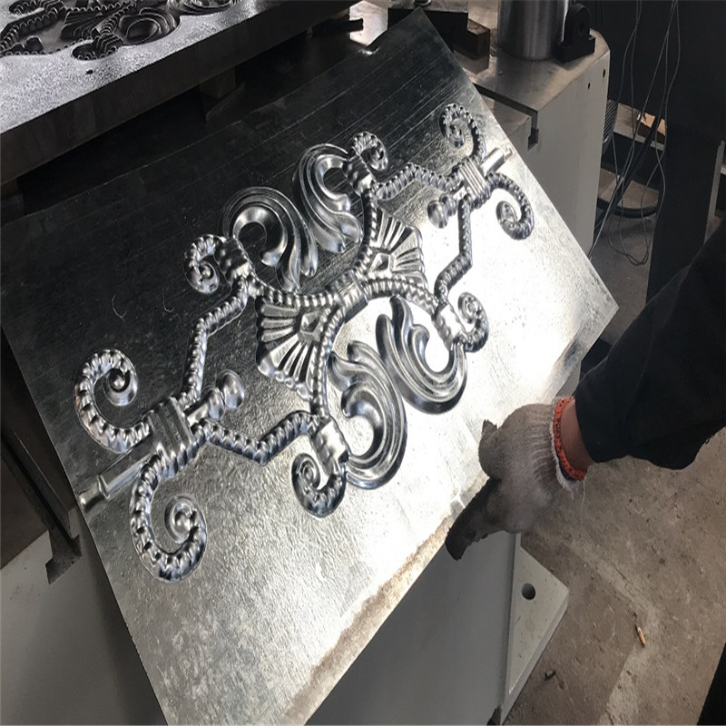 500吨门面压花液压机