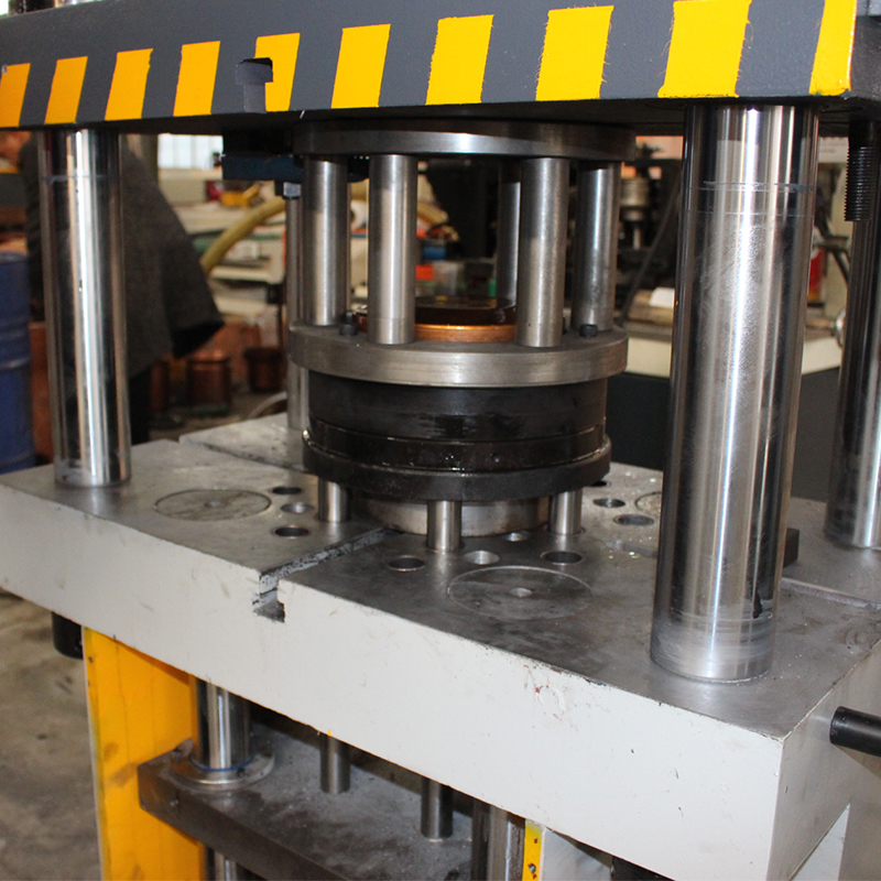 80T压铜壶液压垫拉伸四柱液压机