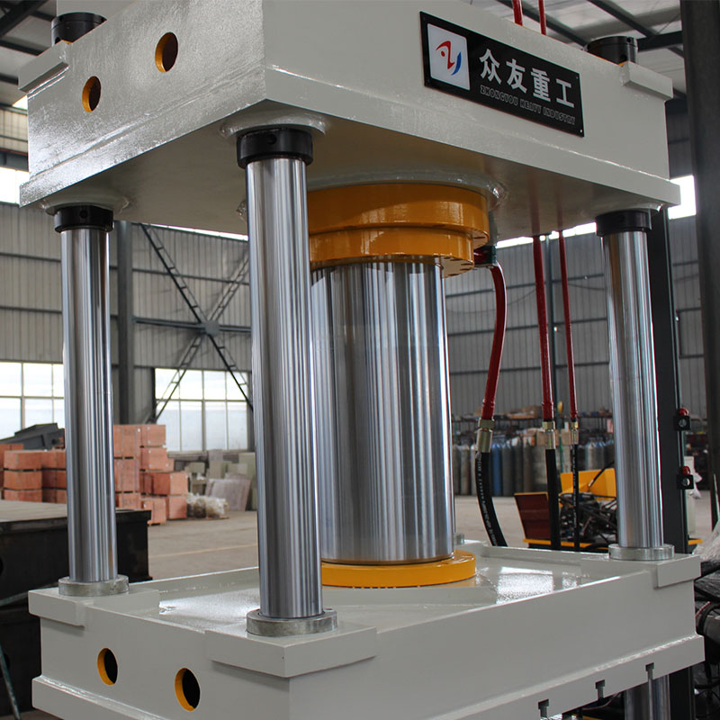 200吨三梁四柱液压机