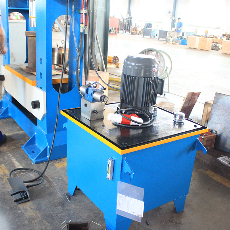 100吨框架式液压机