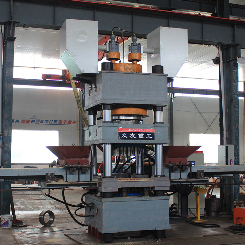 630吨双色鱼饵压块液压机