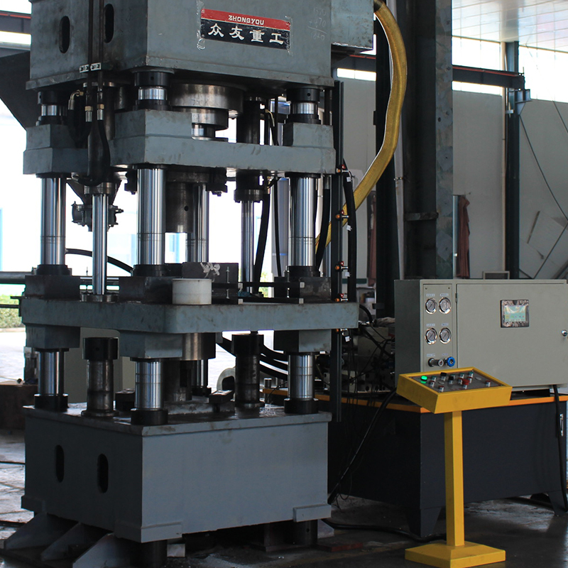 315吨盐砖压块液压机