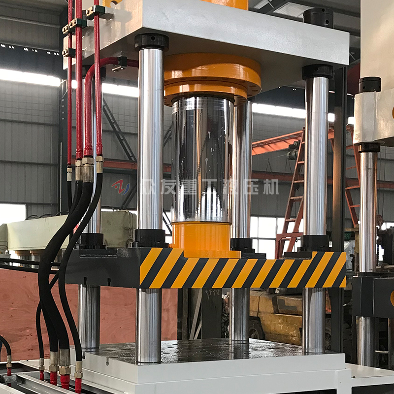 200吨快速拉伸一体机