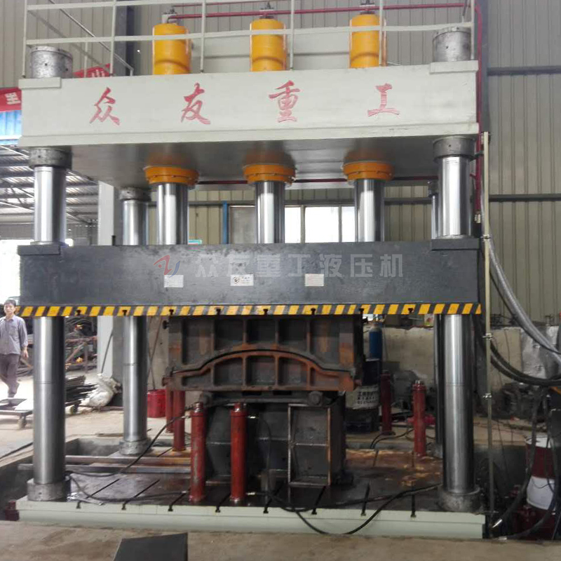 800吨压汽车门火车门成型油压机