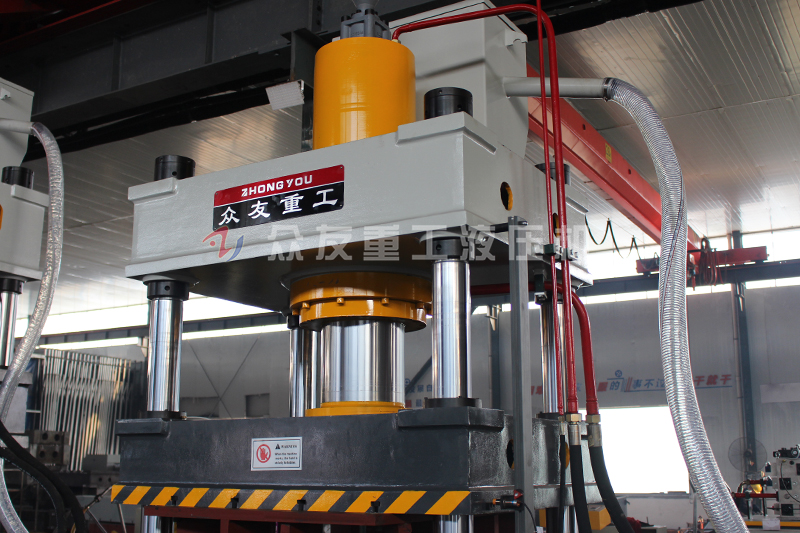 200吨灰斗车切边液压机